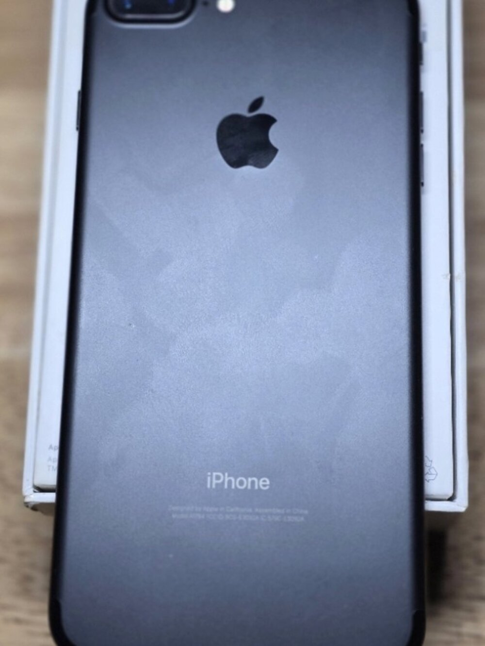 iPhone7 plus - Picture 2 of 8